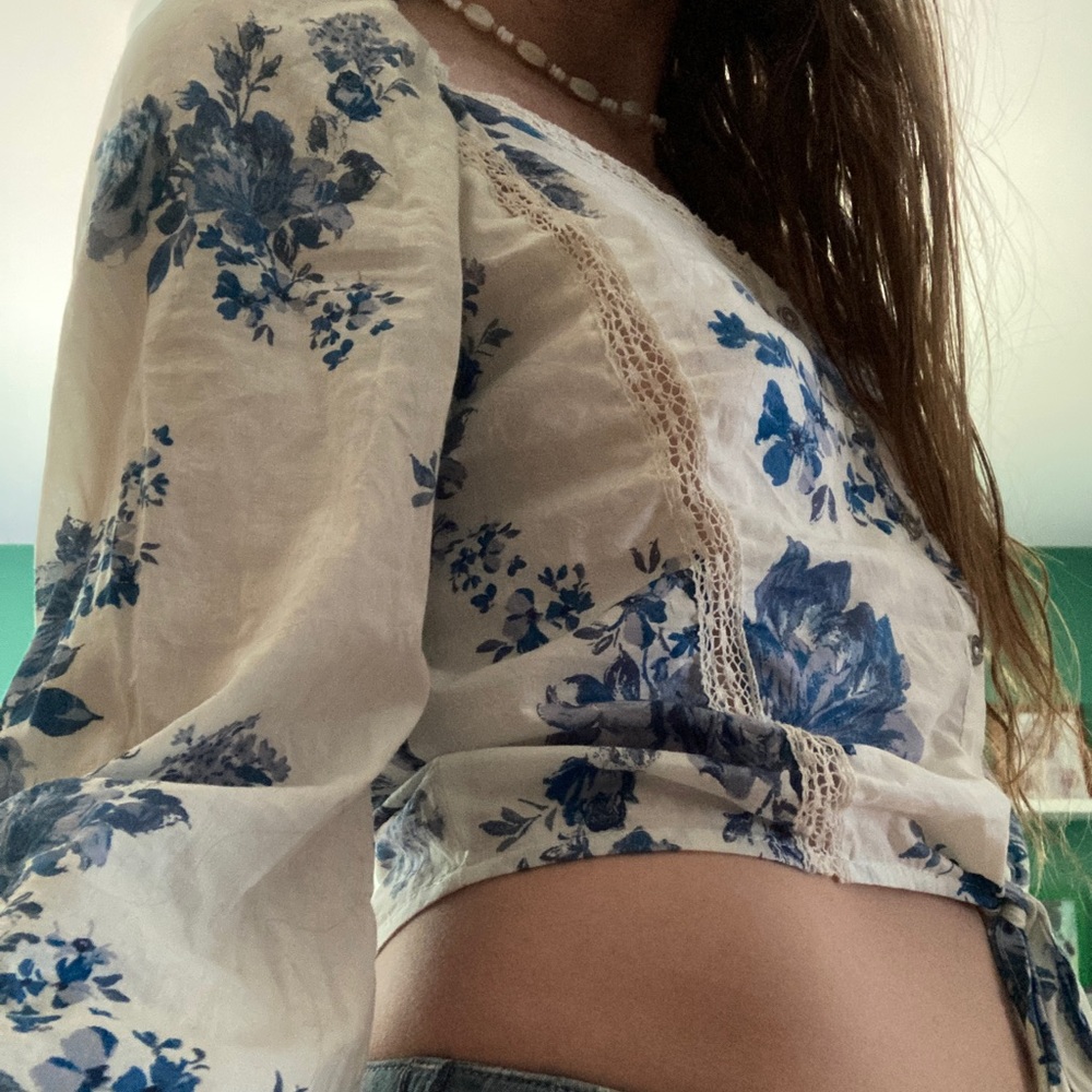 🍁 Wild Fable Floral LS Crop Blouse